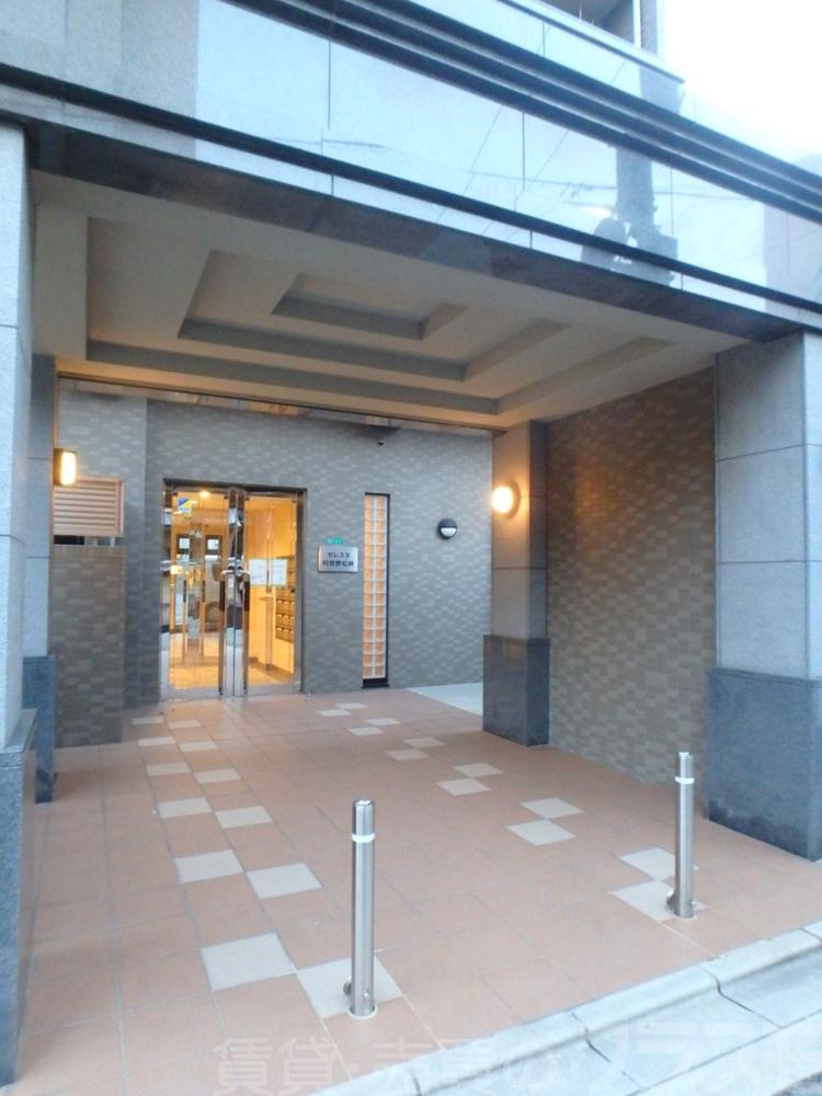 30/30 エントランス