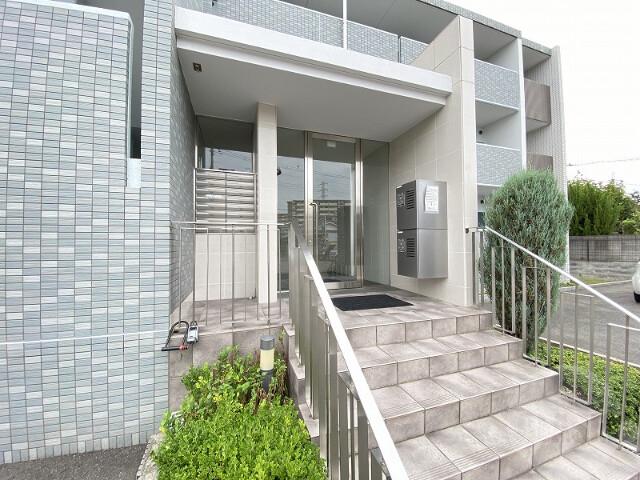 16/26 エントランス