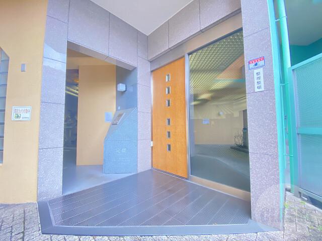 17/26 エントランス
