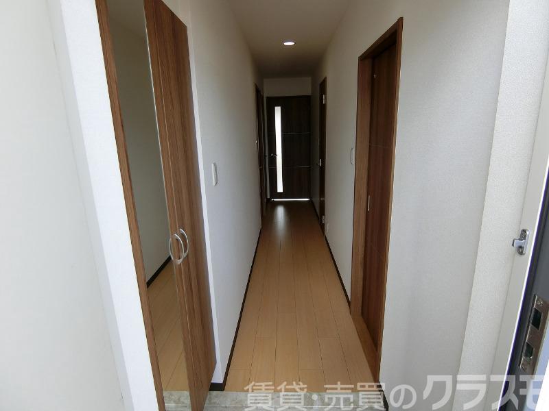 16/30 玄関