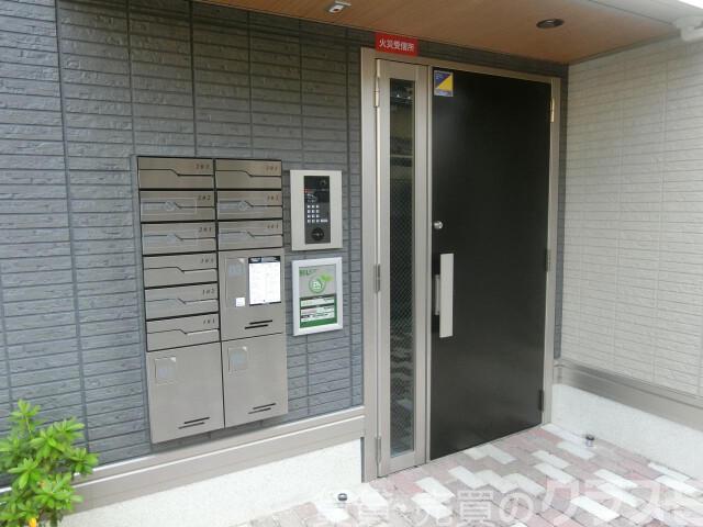 17/30 エントランス