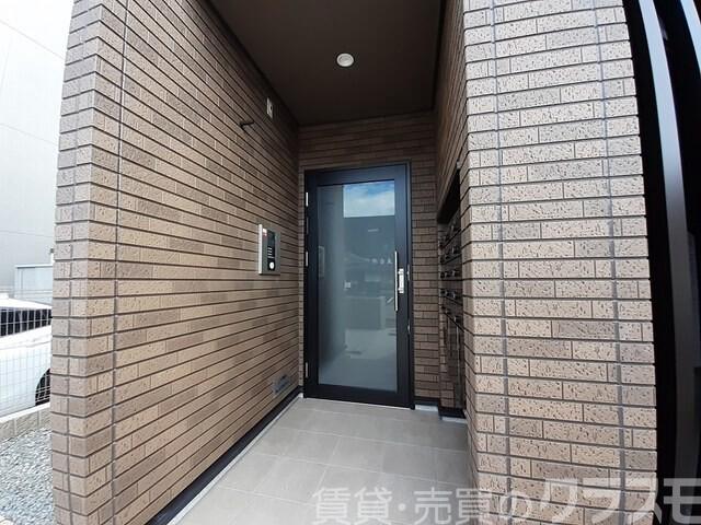 28/30 エントランス