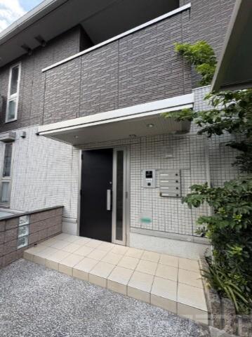 21/30 エントランス