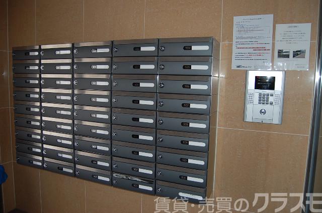 28/30 エントランス