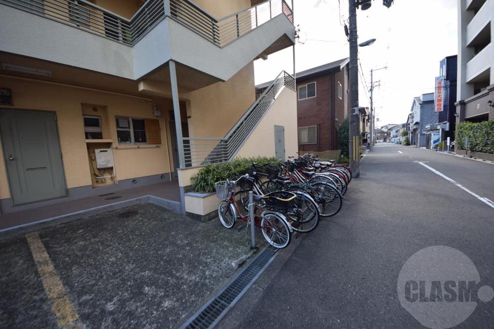 20/28 エントランス