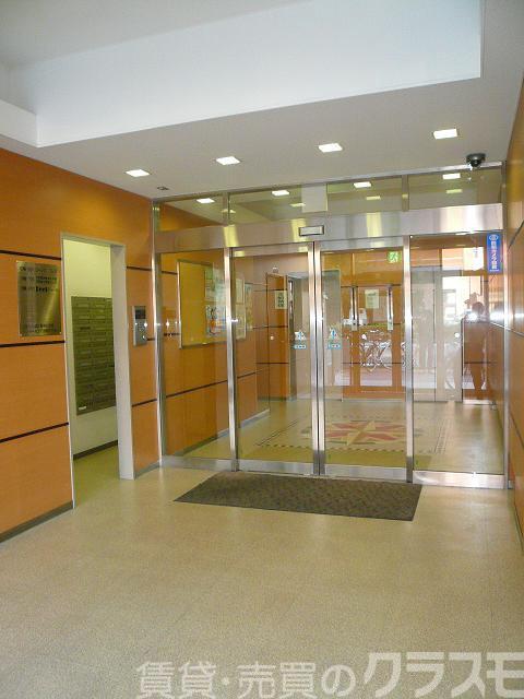 30/30 エントランス