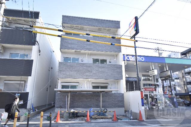 17/30 エントランス