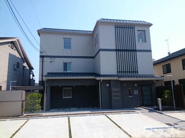 30/30 エントランス