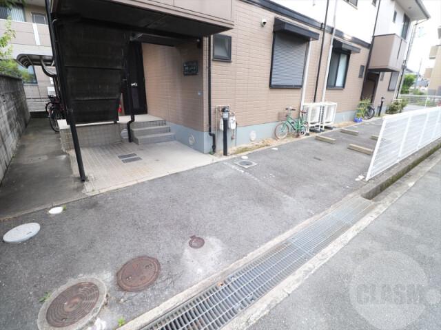 21/28 エントランス