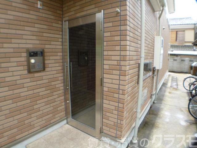 2/4 エントランス