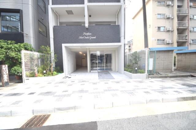 20/29 エントランス