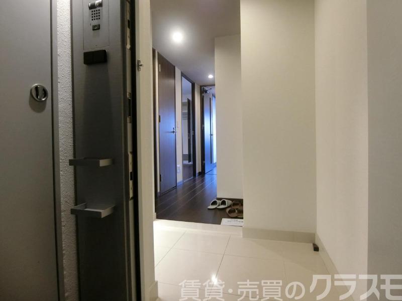 16/30 玄関