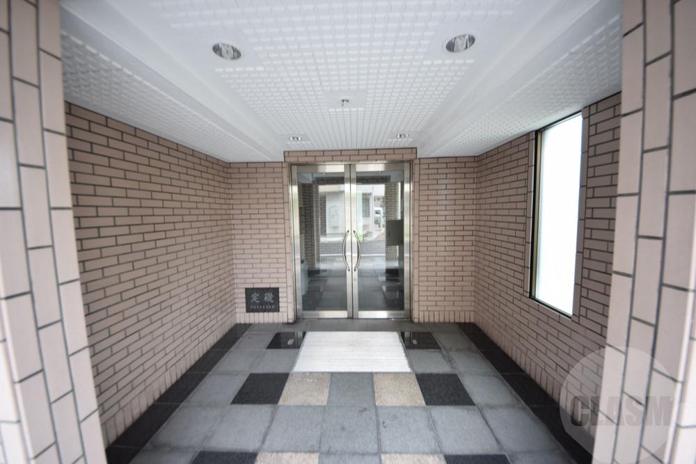 21/29 エントランス