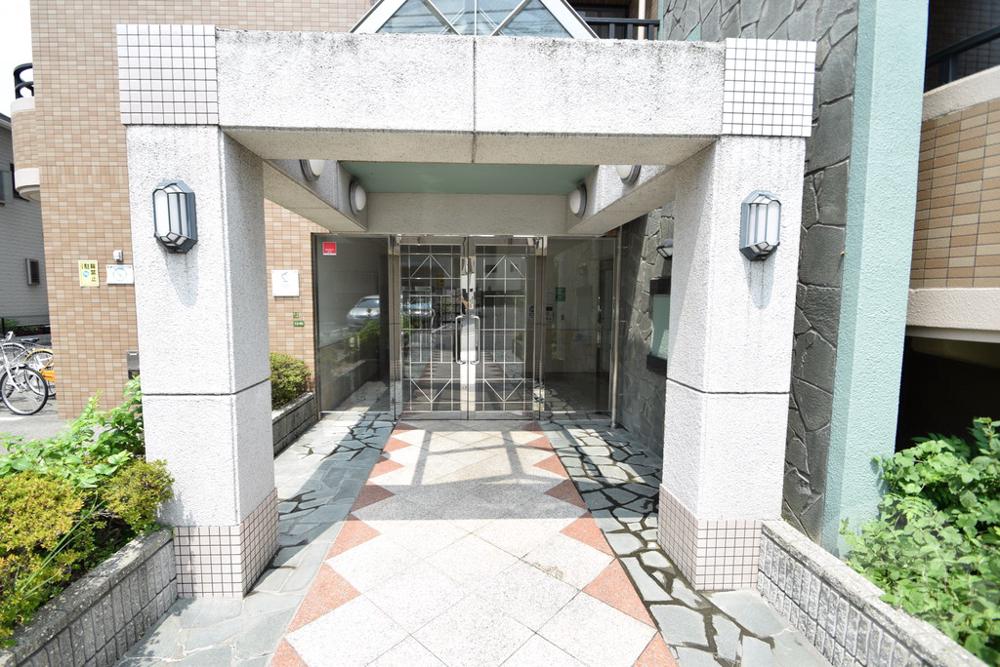 21/29 エントランス