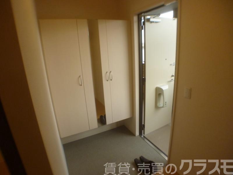 17/30 玄関