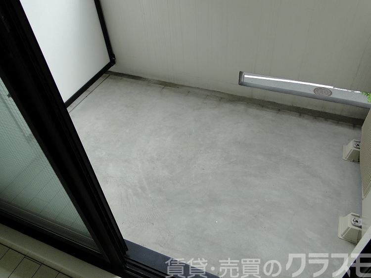 23/30 バルコニー