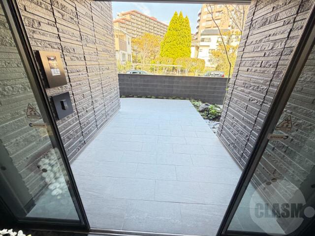 21/28 エントランス