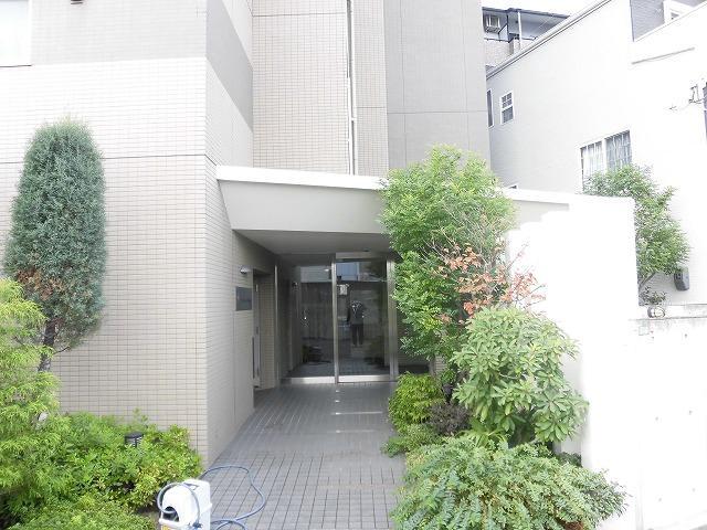 21/28 エントランス