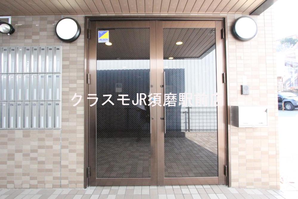 22/30 エントランス