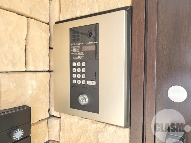 22/29 エントランス