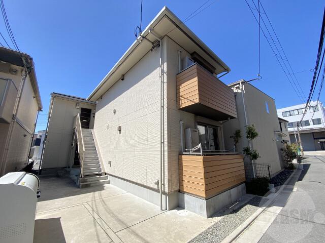 23/30 エントランス