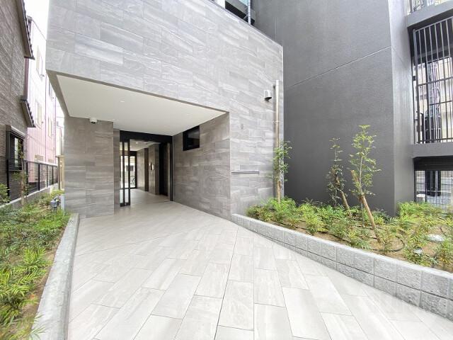 22/29 エントランス