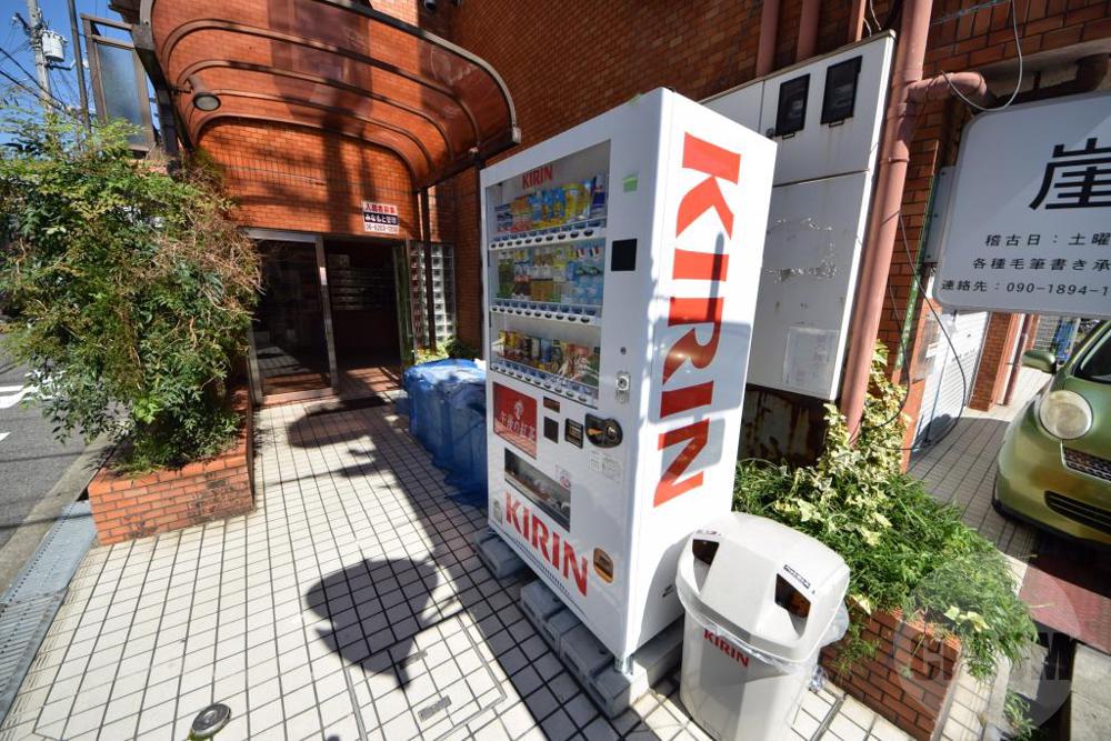 20/28 エントランス