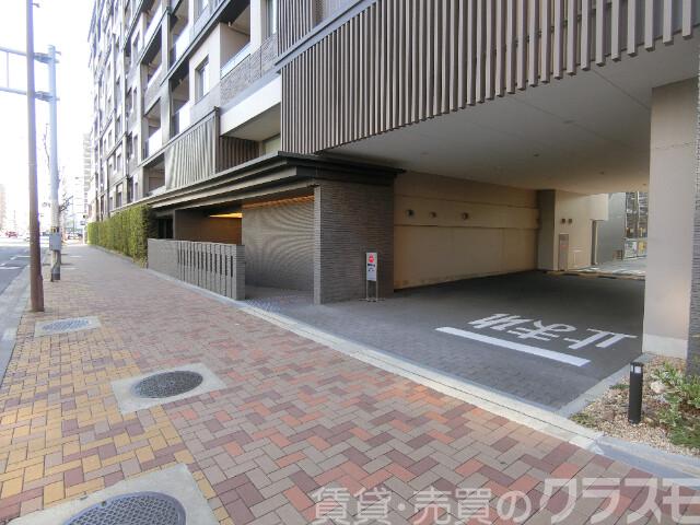 26/30 エントランス