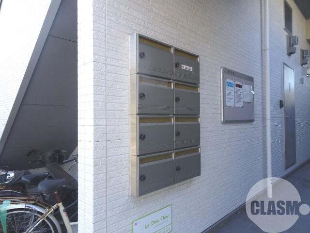 18/23 エントランス