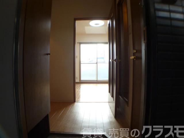 16/30 玄関