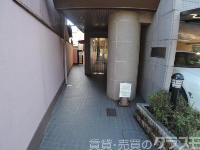 2/4 エントランス