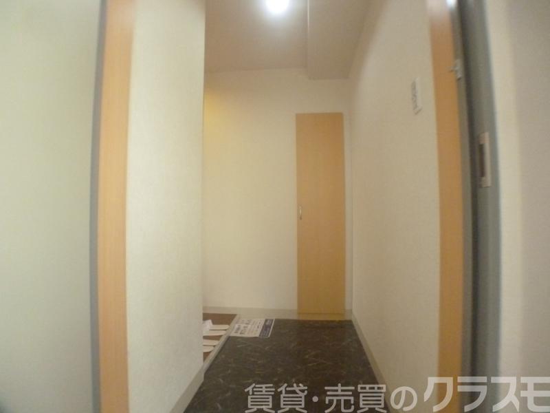 16/30 玄関
