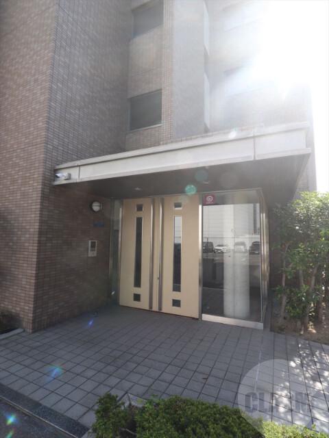 22/30 エントランス