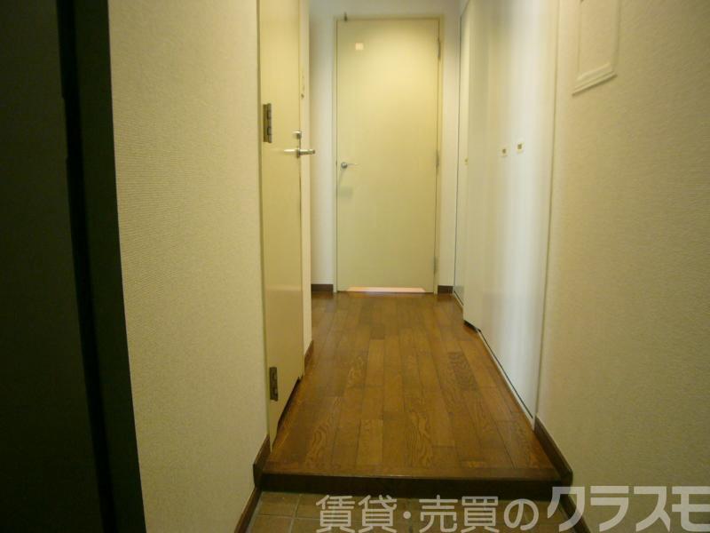 16/30 玄関