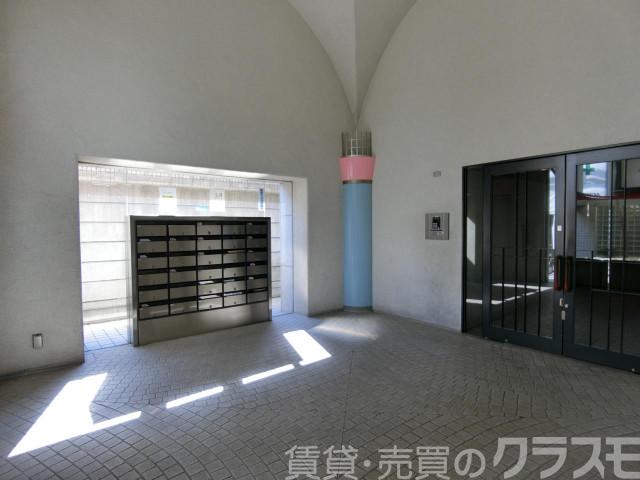 28/30 エントランス