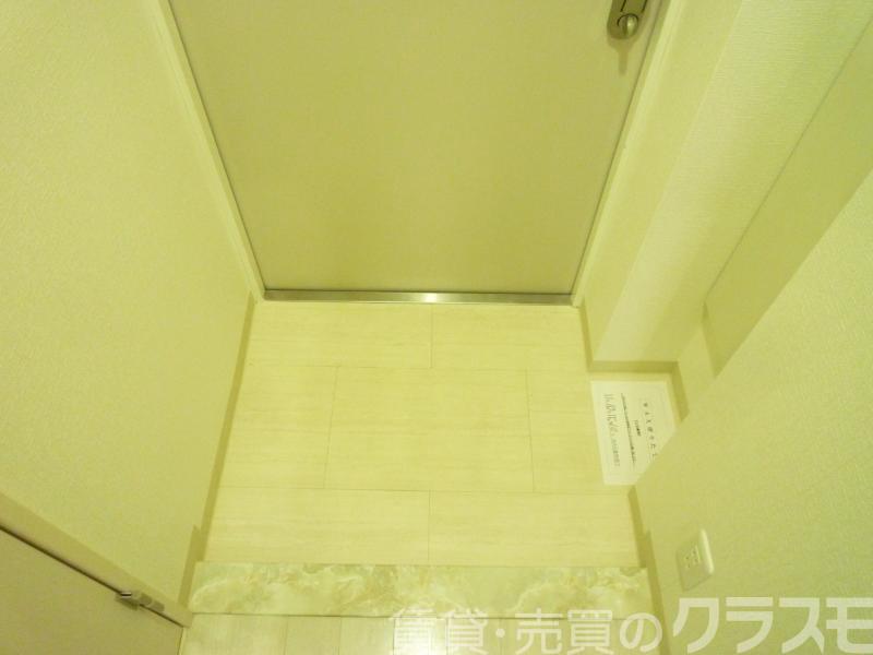 19/30 玄関