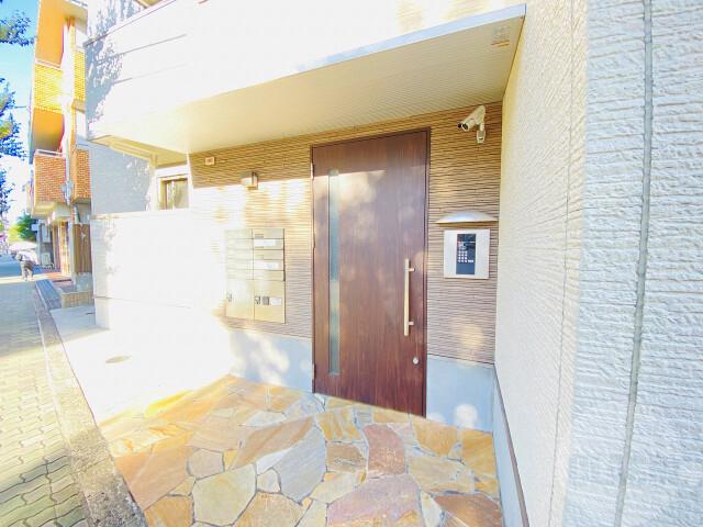 17/22 エントランス