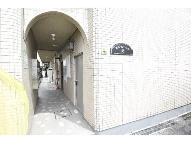 19/27 エントランス