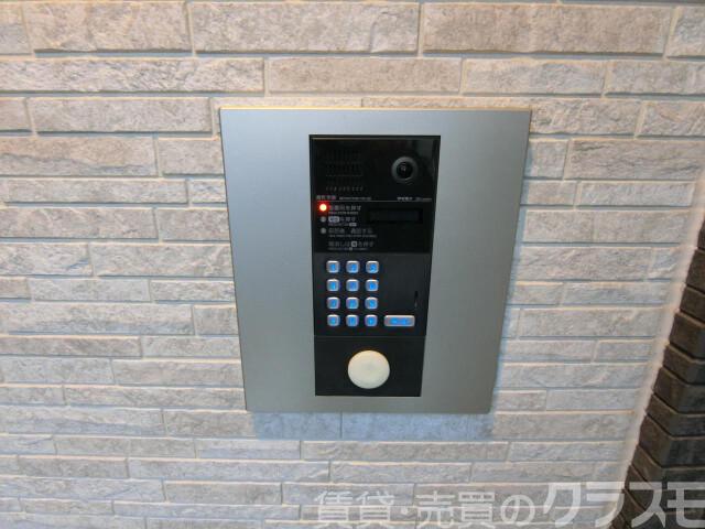 28/30 エントランス