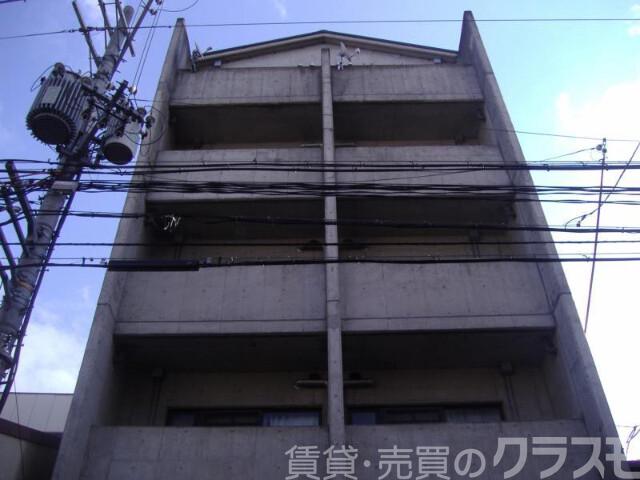 30/30 エントランス