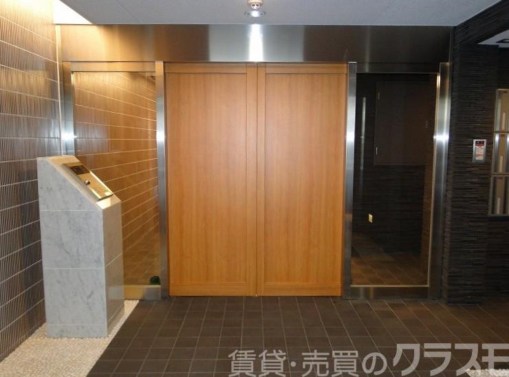 2/4 エントランス