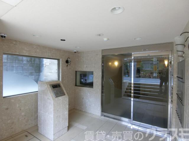 2/4 エントランス