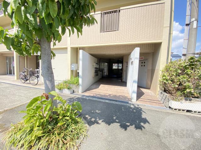 17/26 エントランス