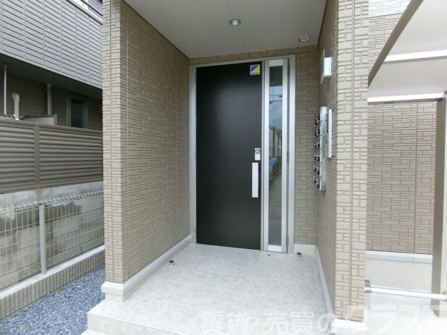 28/30 エントランス