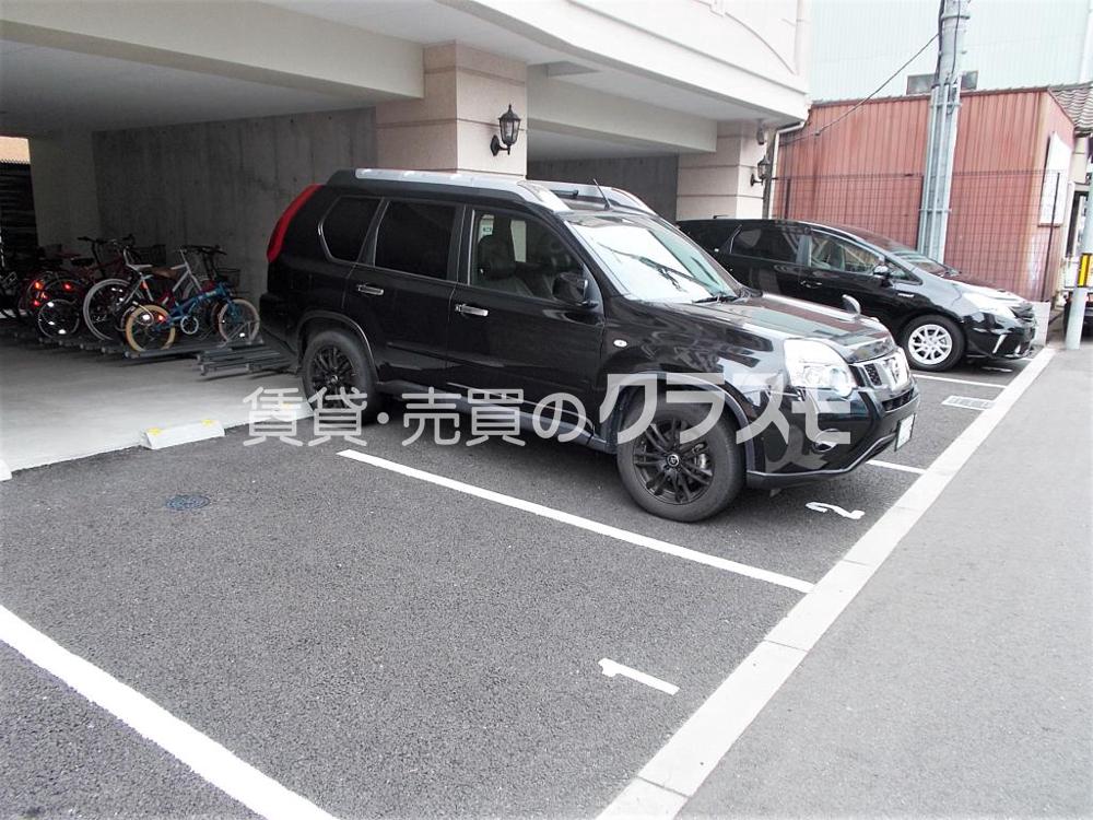22/30 駐車場