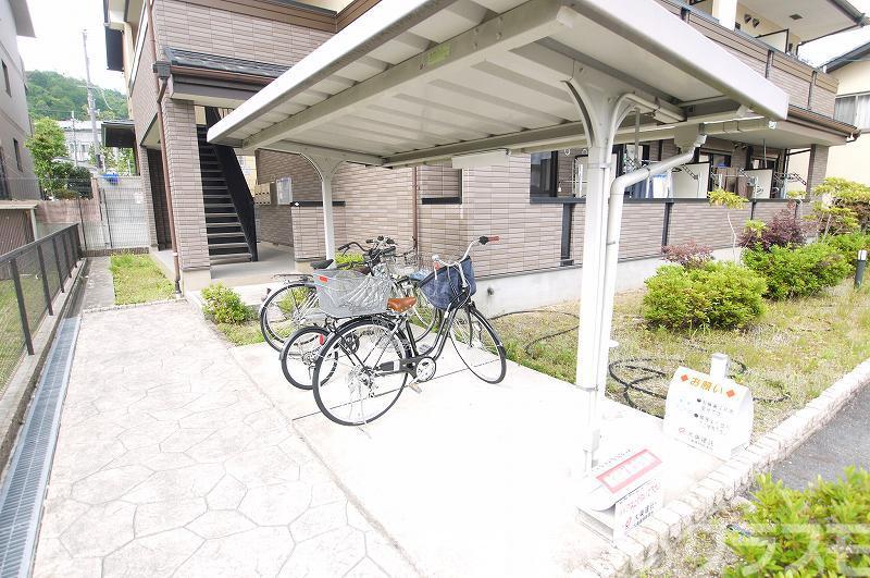 30/30 エントランス