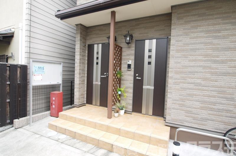 30/30 エントランス