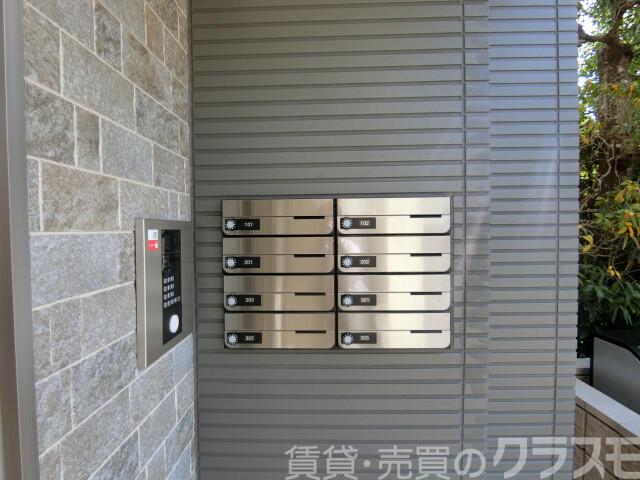 28/30 エントランス