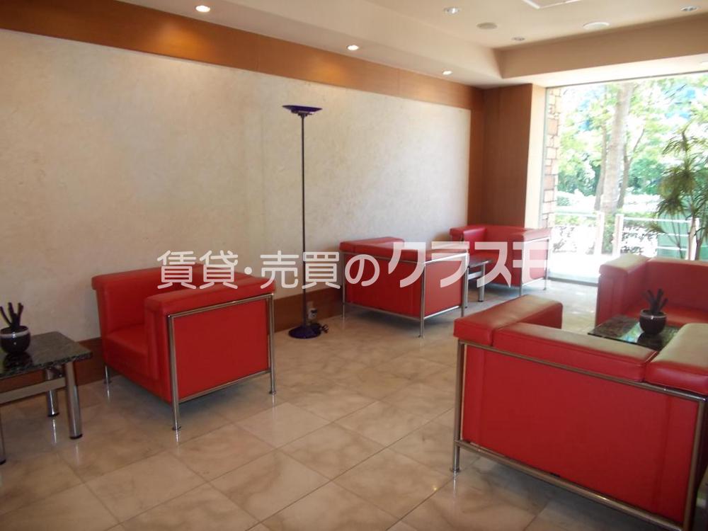 18/20 エントランス