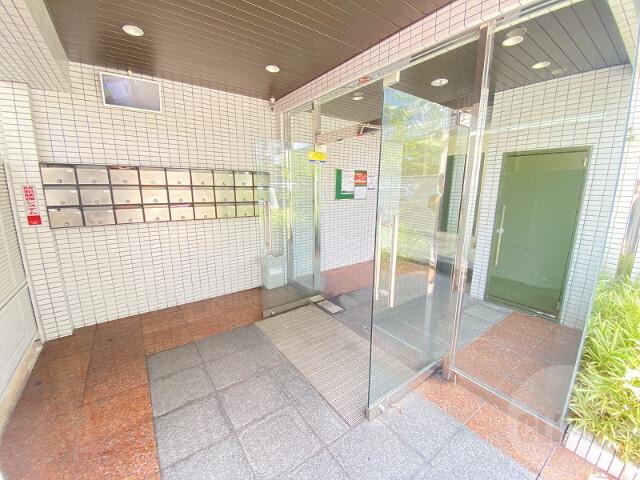 17/26 エントランス